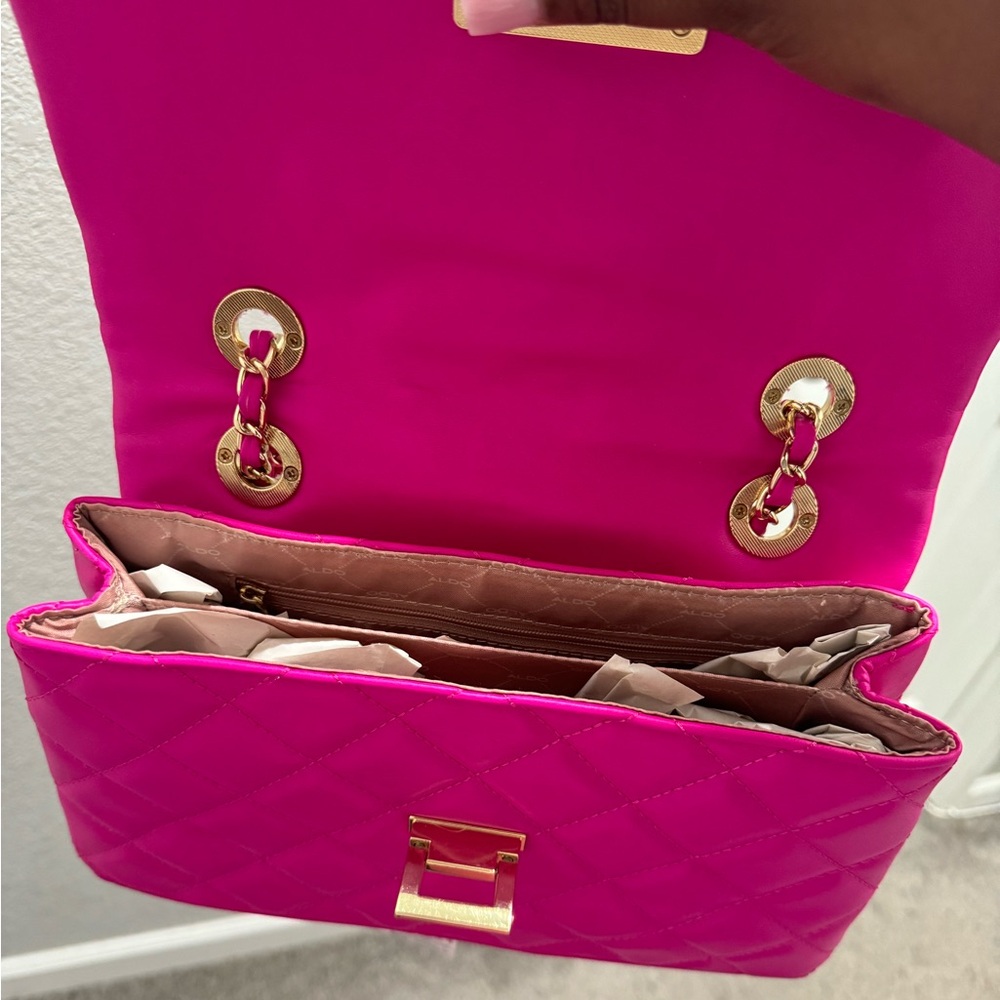 aldo, medium sized, cross body, leather purse (never worn),pink